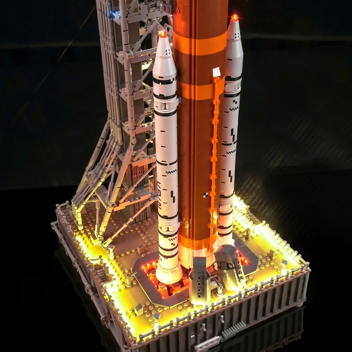 warm LED glow detail: Bright My Bricks USB-powered LED light kit for LEGO® NASA Artemis Space Launch System #10341
