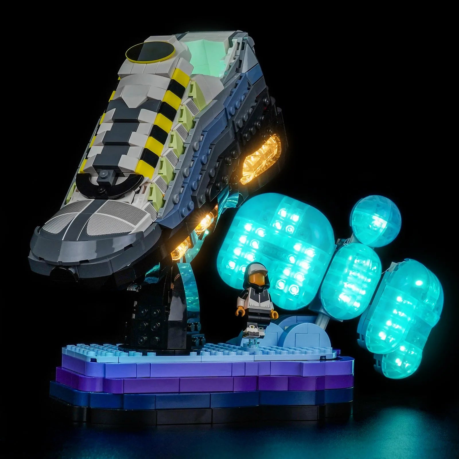 LED lights bring LEGO Nike Air Max 95 x LEGO Set #43025 to life