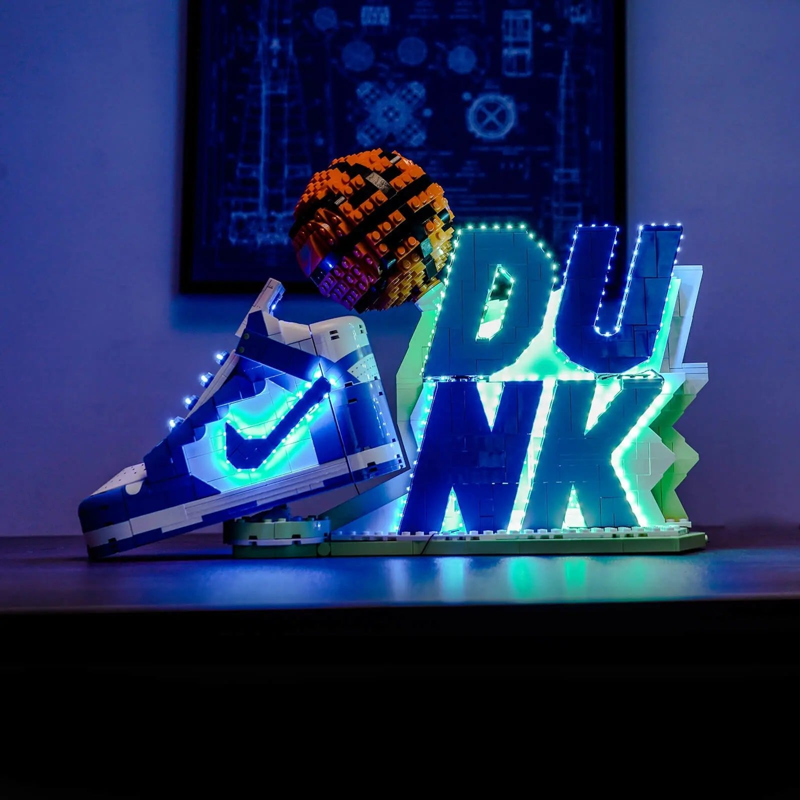 Light Kit LEGO Nike Dunk #43008 display view