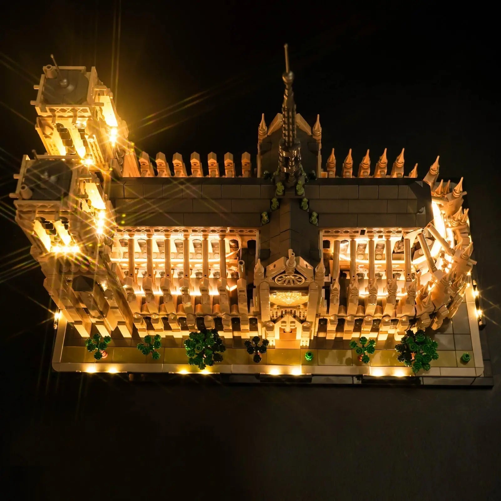 LEGO Notre-Dame de Paris #21061 with premium LED kit