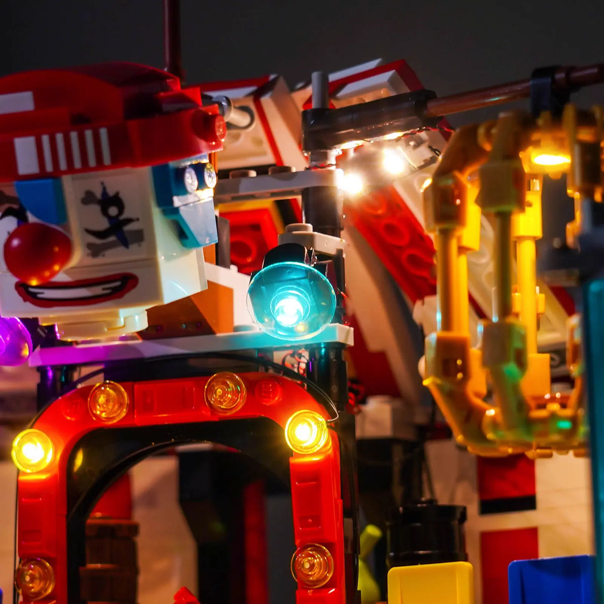Light_Kit_for_LEGO_One_Piece_Buggy_the_Clowns_Circus_Tent_75637_Bright_My_Bricks_7