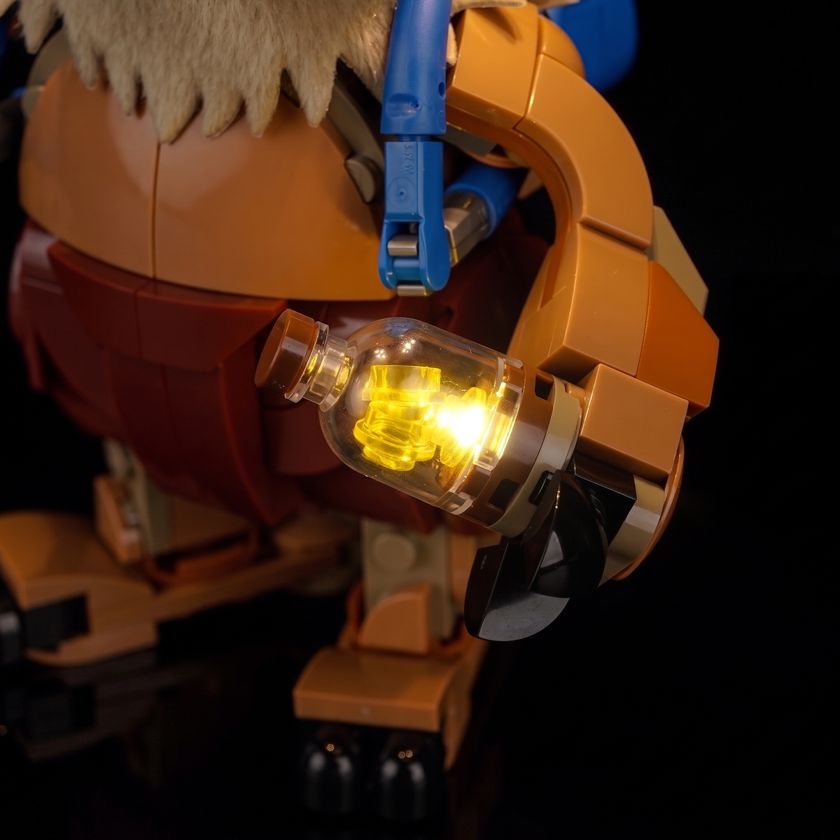LED kit powered on: Bright My Bricks LED lighting kit for LEGO® One Piece Tony Tony Chopper #75643