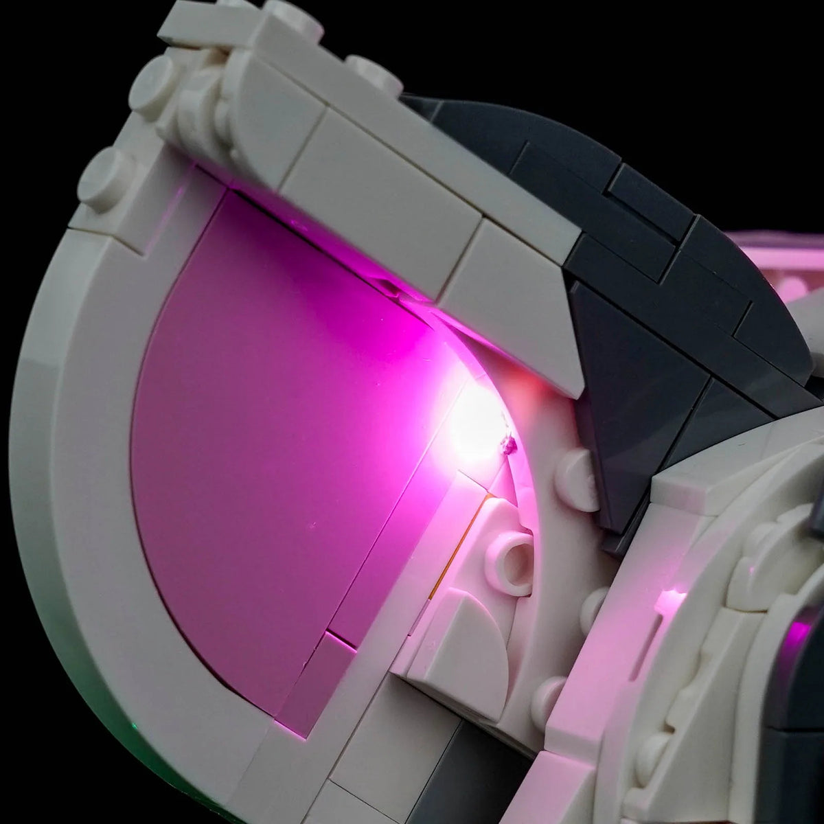 Close-up of LED lights on LEGO Pua #43292