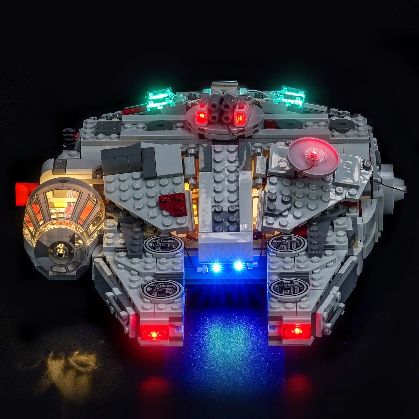 LEGO SMART Play Millennium Falcon #75426 LED lighting detail
