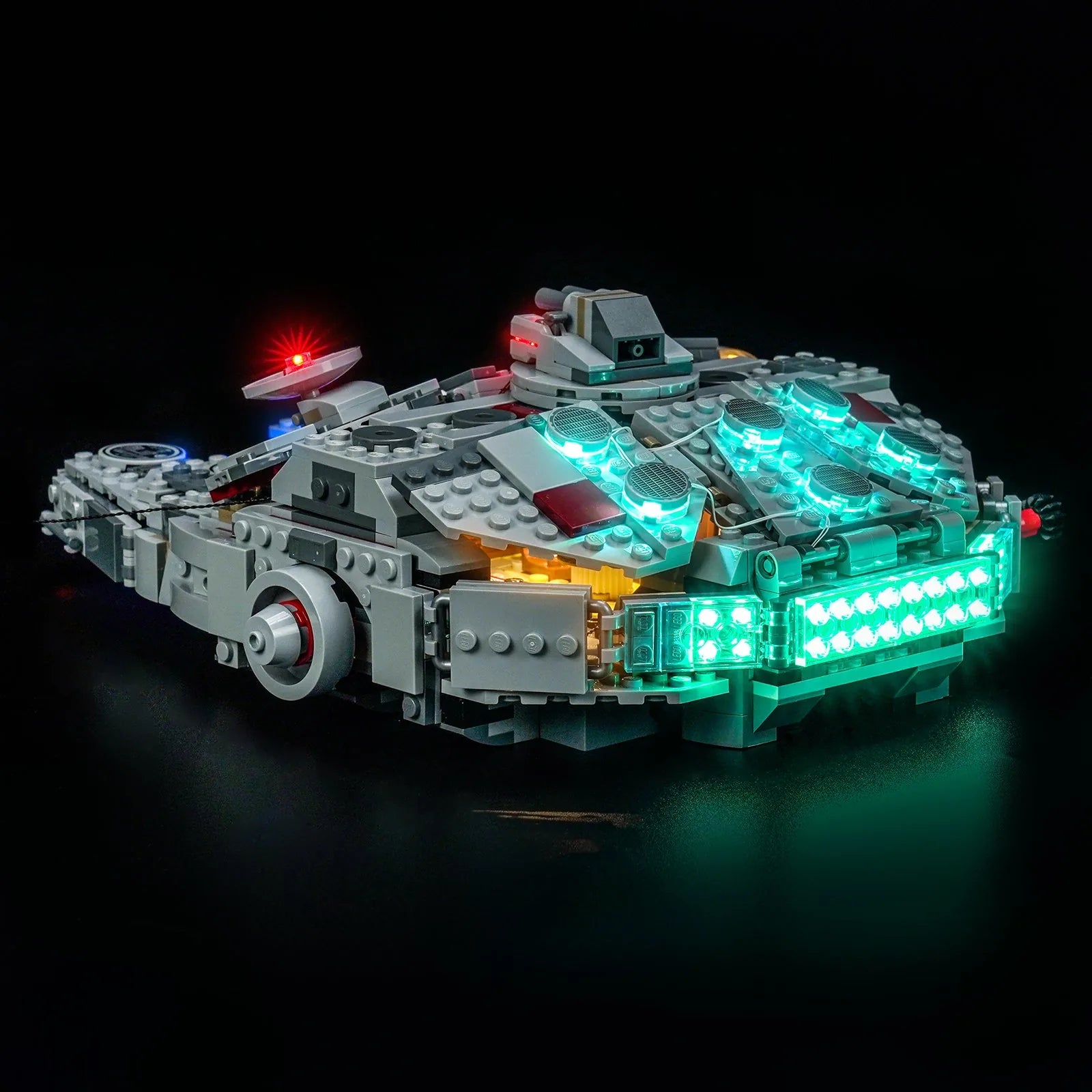 LEGO SMART Play Millennium Falcon #75426 LED lighting detail