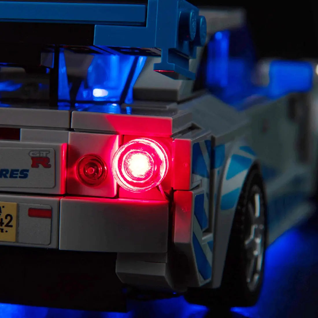LEGO® Speed Champions 2 Fast 2 Furious Nissan Skyline GT-R (R34) #76917 — before-and-after lighting (RGB LED light kit)