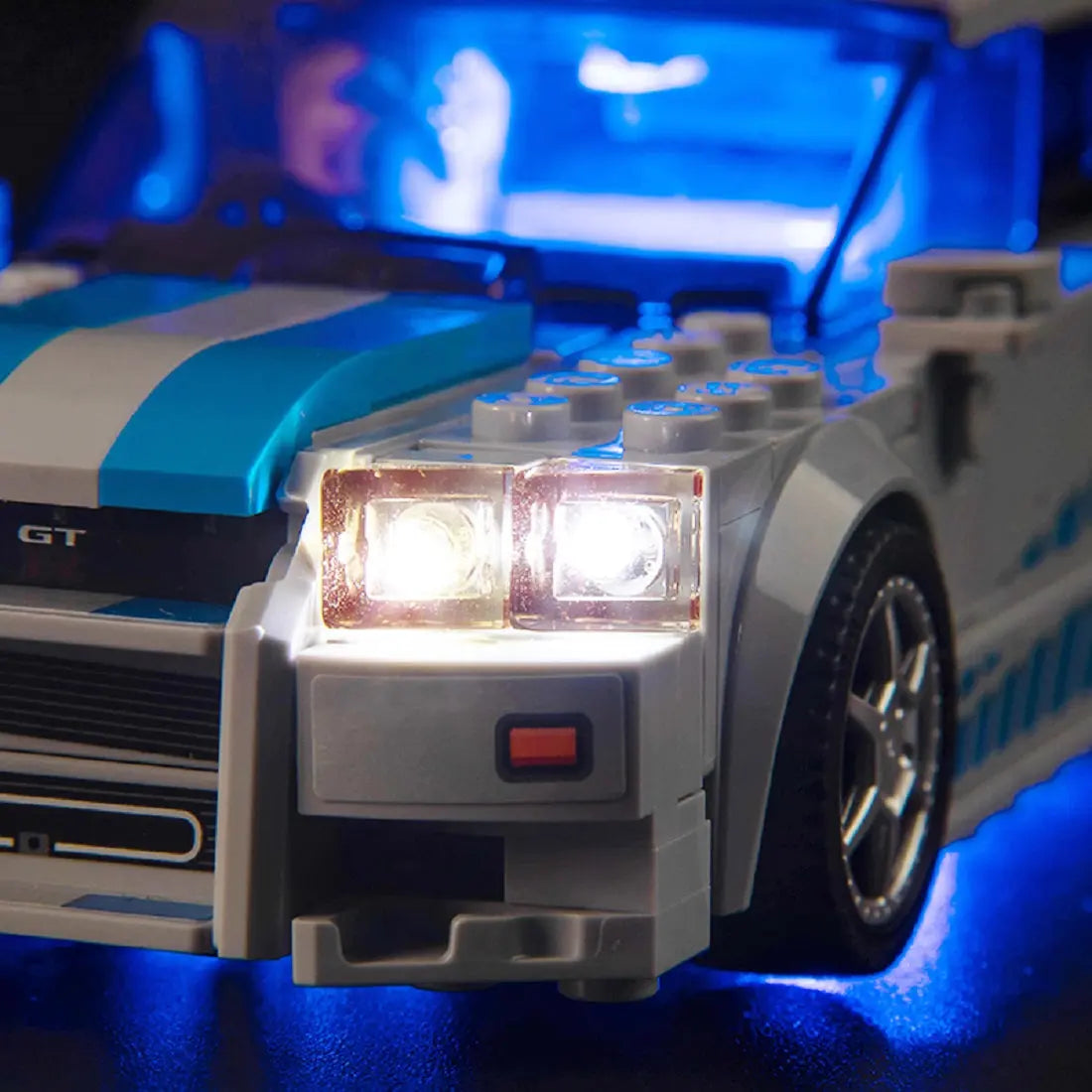 custom LED lighting for LEGO® Speed Champions 2 Fast 2 Furious Nissan Skyline GT-R (R34) #76917, before-and-after lighting