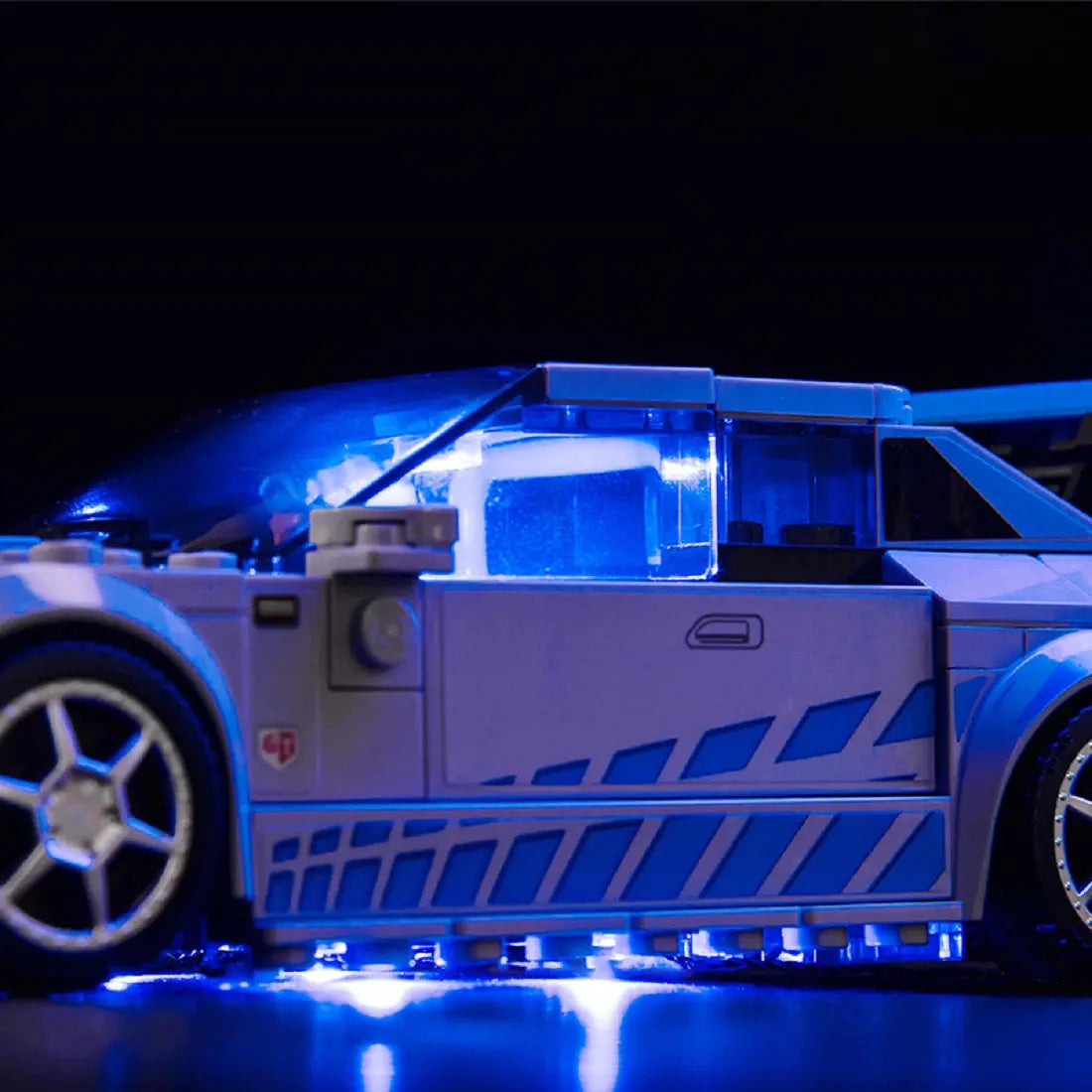 LEGO Speed Champions 2 Fast 2 Furious Nissan Skyline GT-R (R34) #76917 LED lighting detail