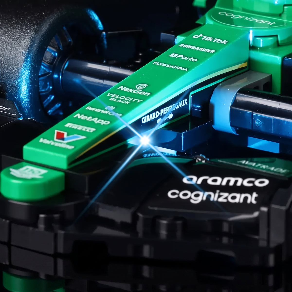 Light_Kit_for_LEGO_Speed_Champions_Aston_Martin_Safety_Car__AMR23_76925_Bright_My_Bricks_12