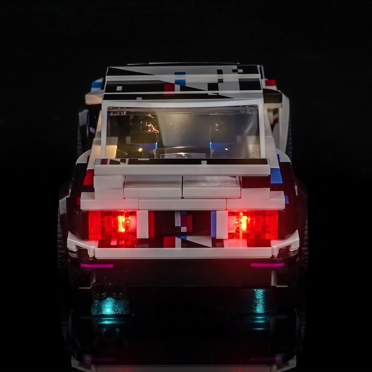 LED lights for LEGO® Speed Champions BMW M3 (E30) #77263, the lit cabin behind the windscreen
