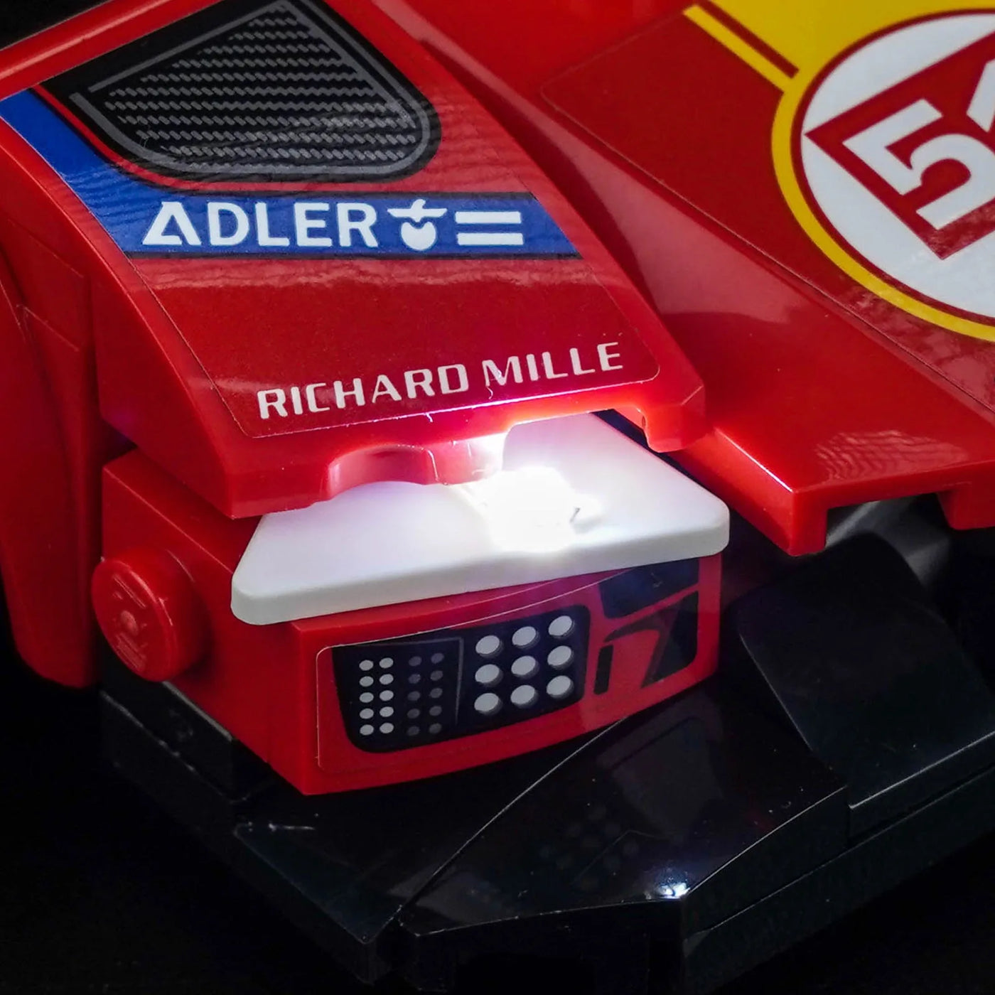 LEGO® Speed Champions Ferrari 499P #77261 LED strips and bricks detail, with the LED light kit