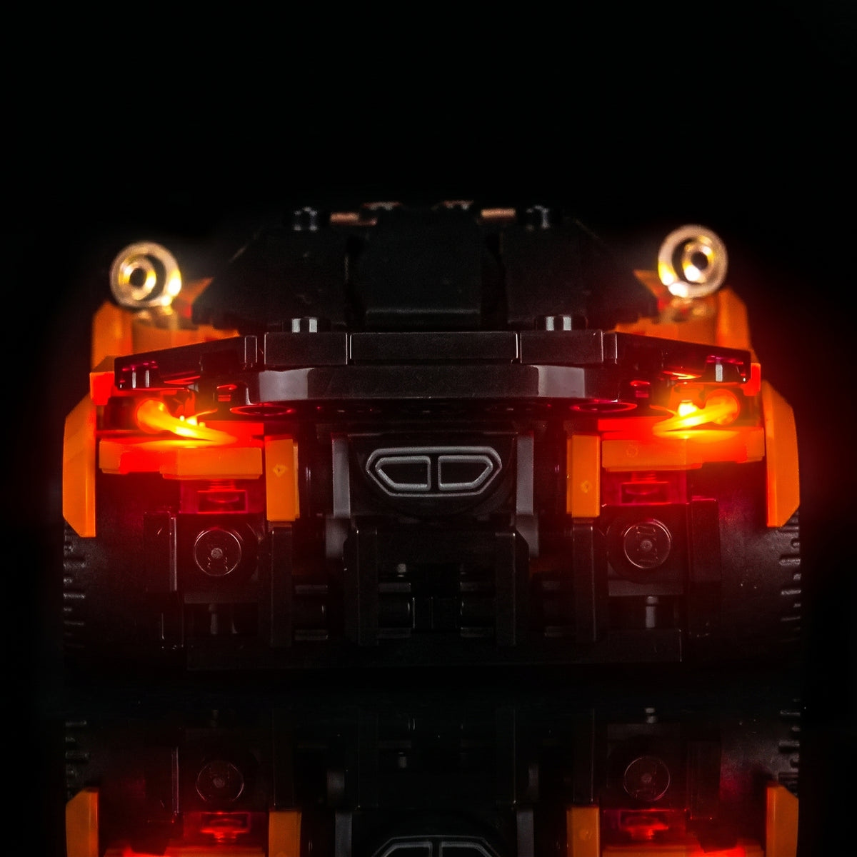 LEGO® Speed Champions McLaren W1 #77257 — lighting effect on the build (display light kit)