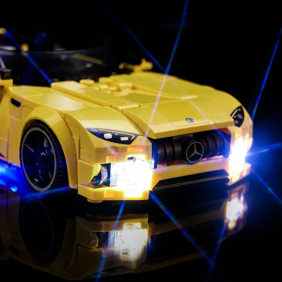 LEGO® Speed Champions Mercedes-AMG G 63 & Mercedes-AMG SL 63 #76924 brightened interior detail, with the LED lights