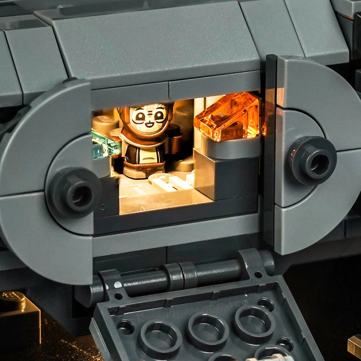 LEGO® Star Wars Anzellan Starship #75445 night-mode display glow, with the DIY LED light kit