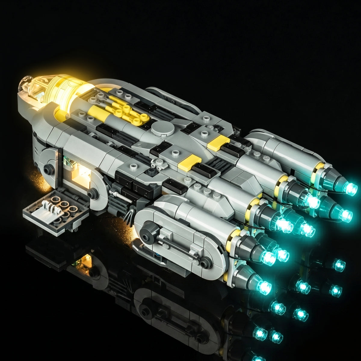 LEGO® Star Wars Anzellan Starship #75445 — LED kit powered on (light kit)
