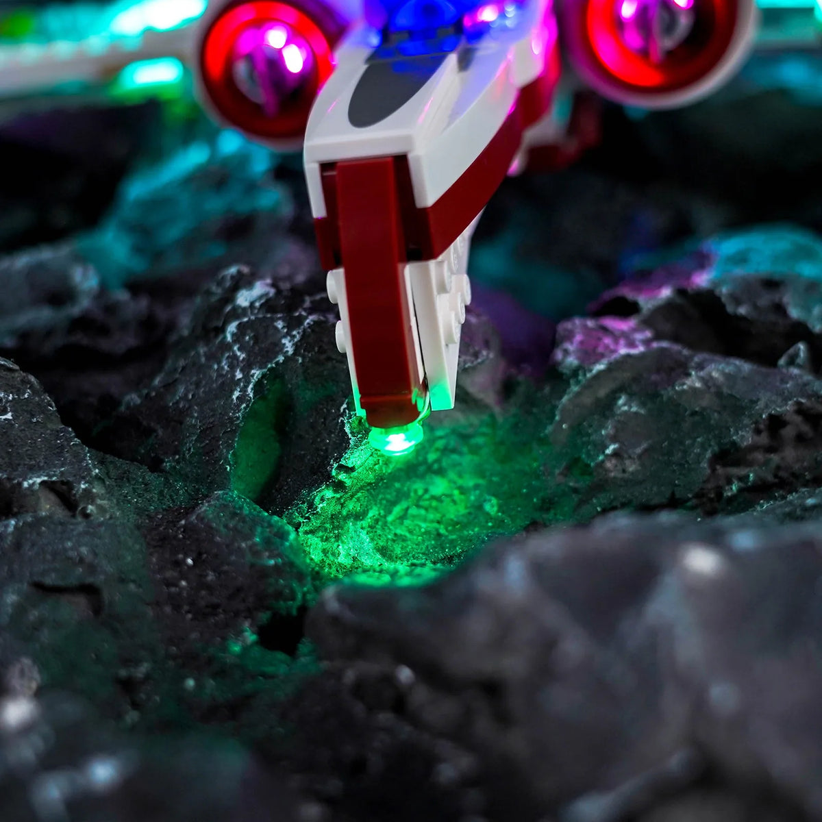LEGO® Star Wars ARC-170 Starfighter #75402 — illuminated at night (LED lighting kit)