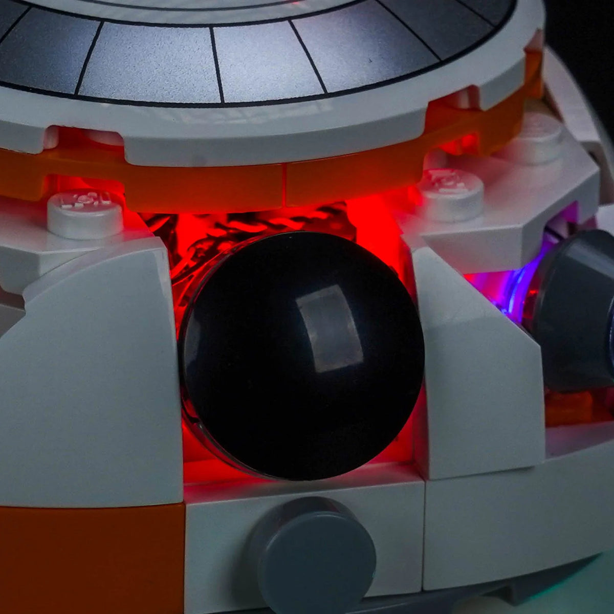 light kit for LEGO® Star Wars BB-8 Astromech Droid #75452, close-up of the LED lighting detail