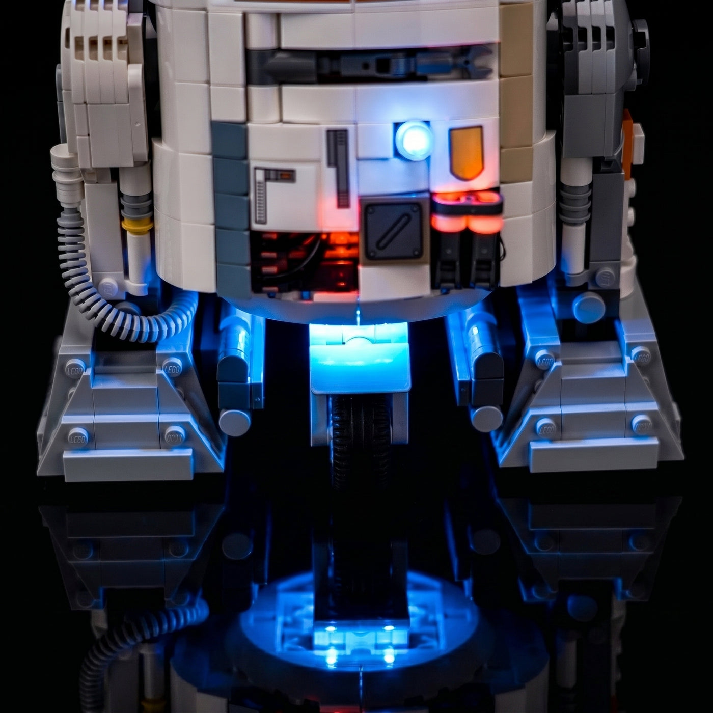 DIY LED light kit for LEGO® Star Wars Chopper (C1-10P) Astromech Droid #75416, display lighting in a dark room