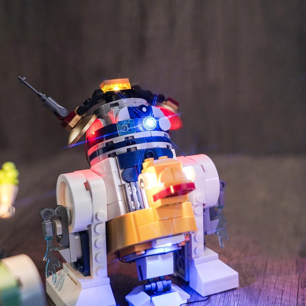 LEGO® Star Wars Creative Play Droid Builder #75392 close-up of the LED lighting detail, with the custom LED lighting