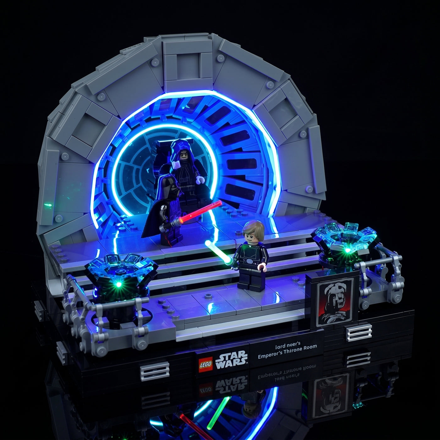 USB-powered LED light kit for LEGO® Star Wars Emperor's Throne Room Diorama #75352, warm LED glow detail