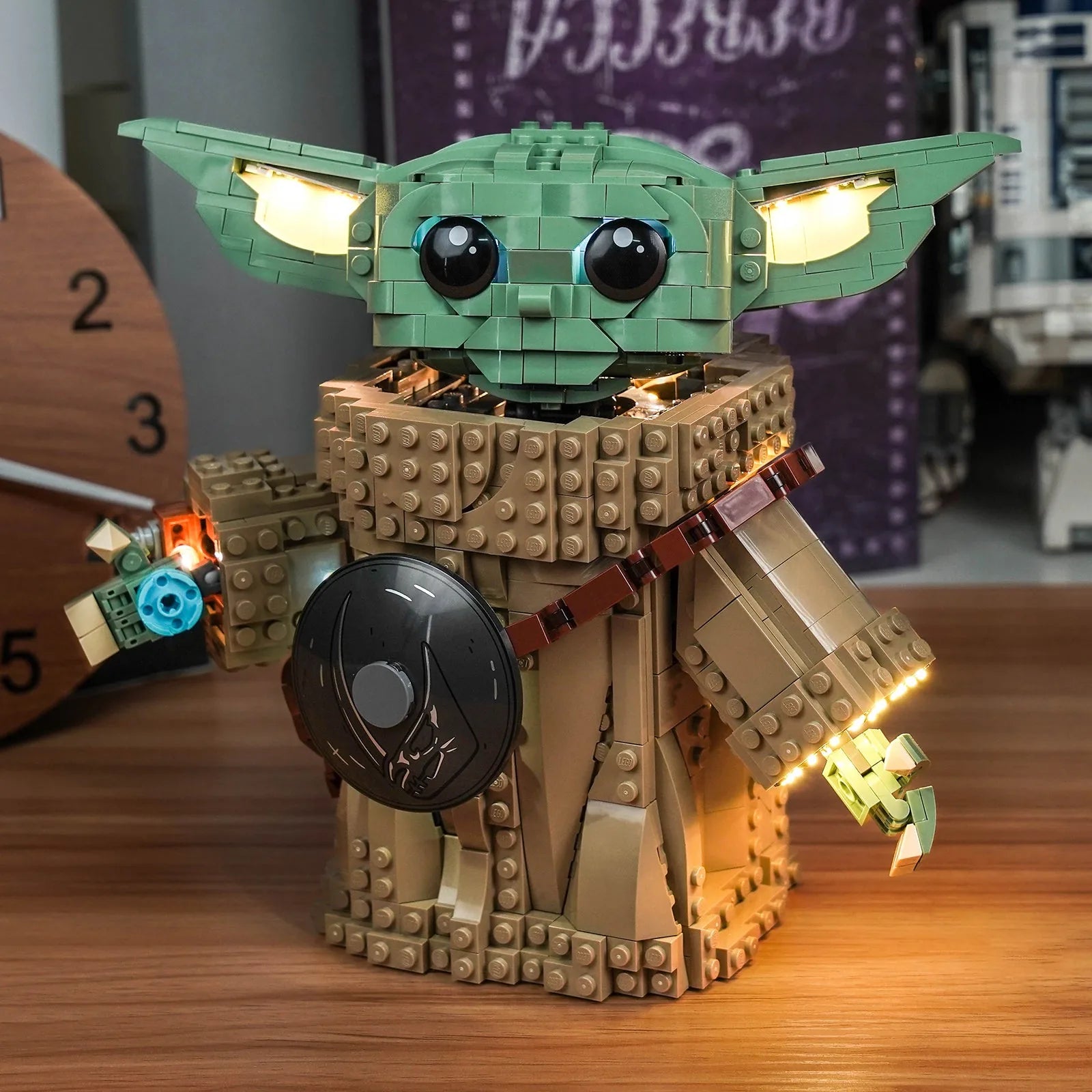 Close-up of LED lights on LEGO Star Wars Grogu Mandalorian Apprentice #75446
