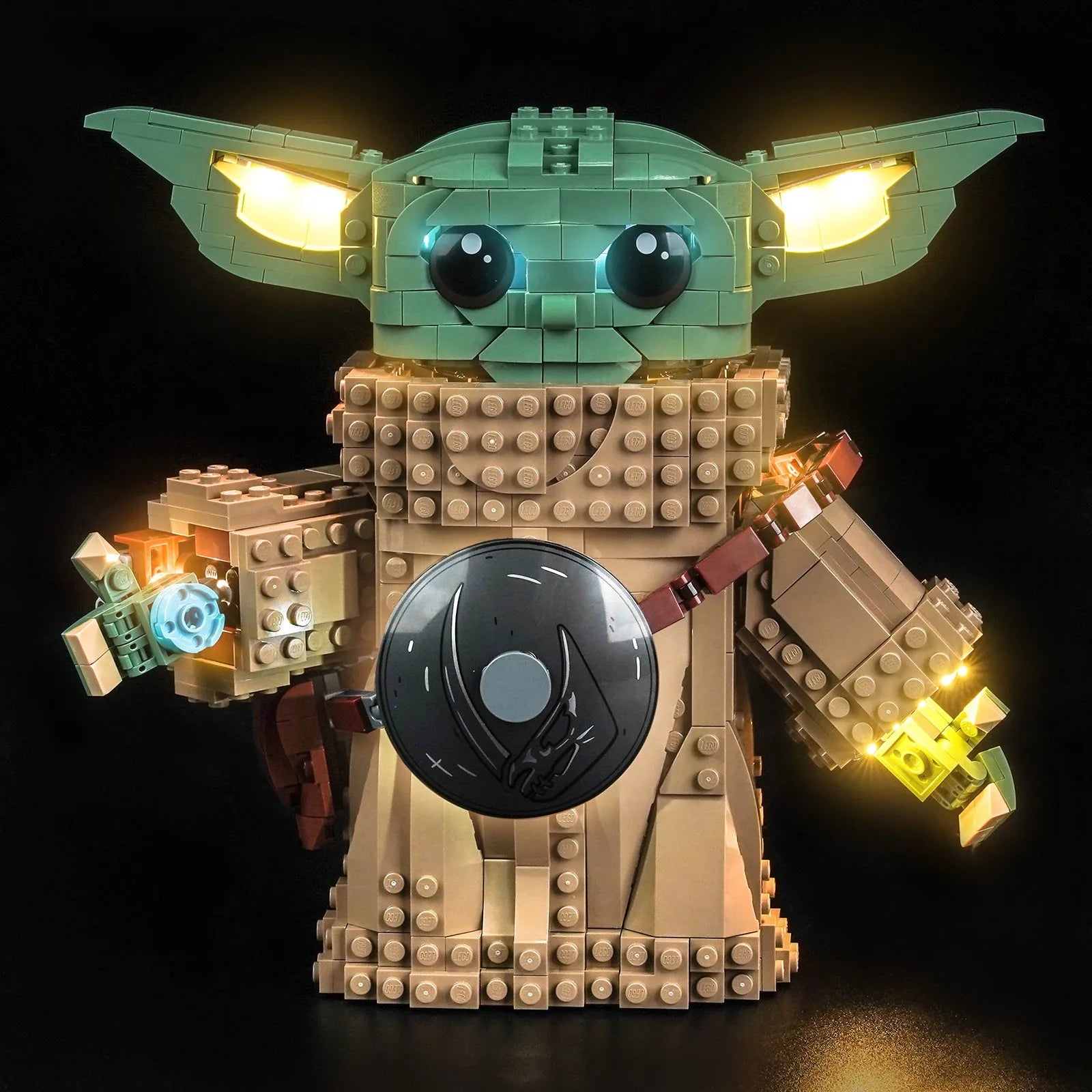 LED lights bring LEGO Star Wars Grogu Mandalorian Apprentice #75446 to life