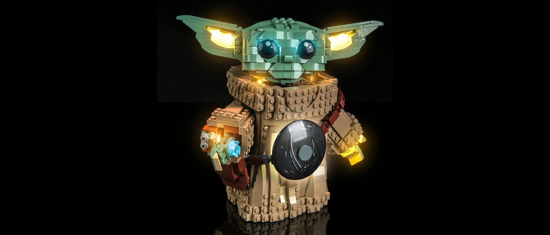 LED-Beleuchtungsset für LEGO® Grogu™ (Lehrling des Mandalorianers) #75446 — lit with the LED light kit