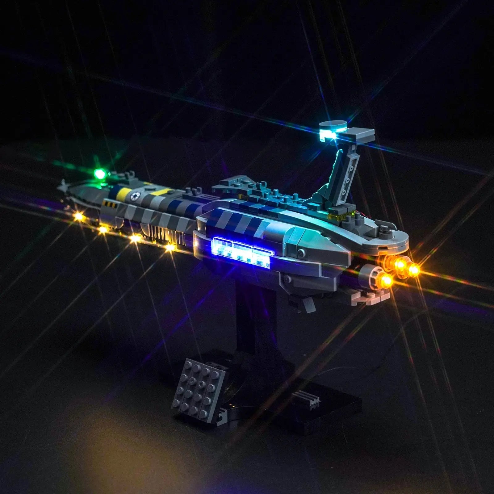 DIY LED light kit for LEGO® Star Wars Invisible Hand #75377, warm LED glow detail