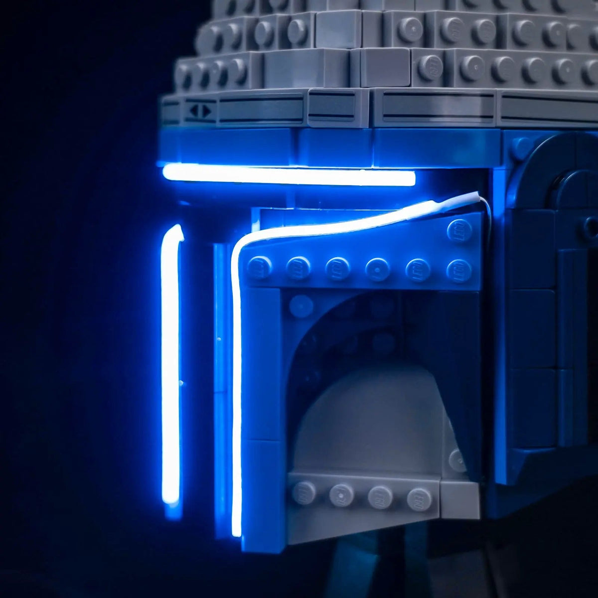 Bright My Bricks LED light kit for LEGO® Star Wars Jango Fett Helmet #75408 — LED strips and bricks detail