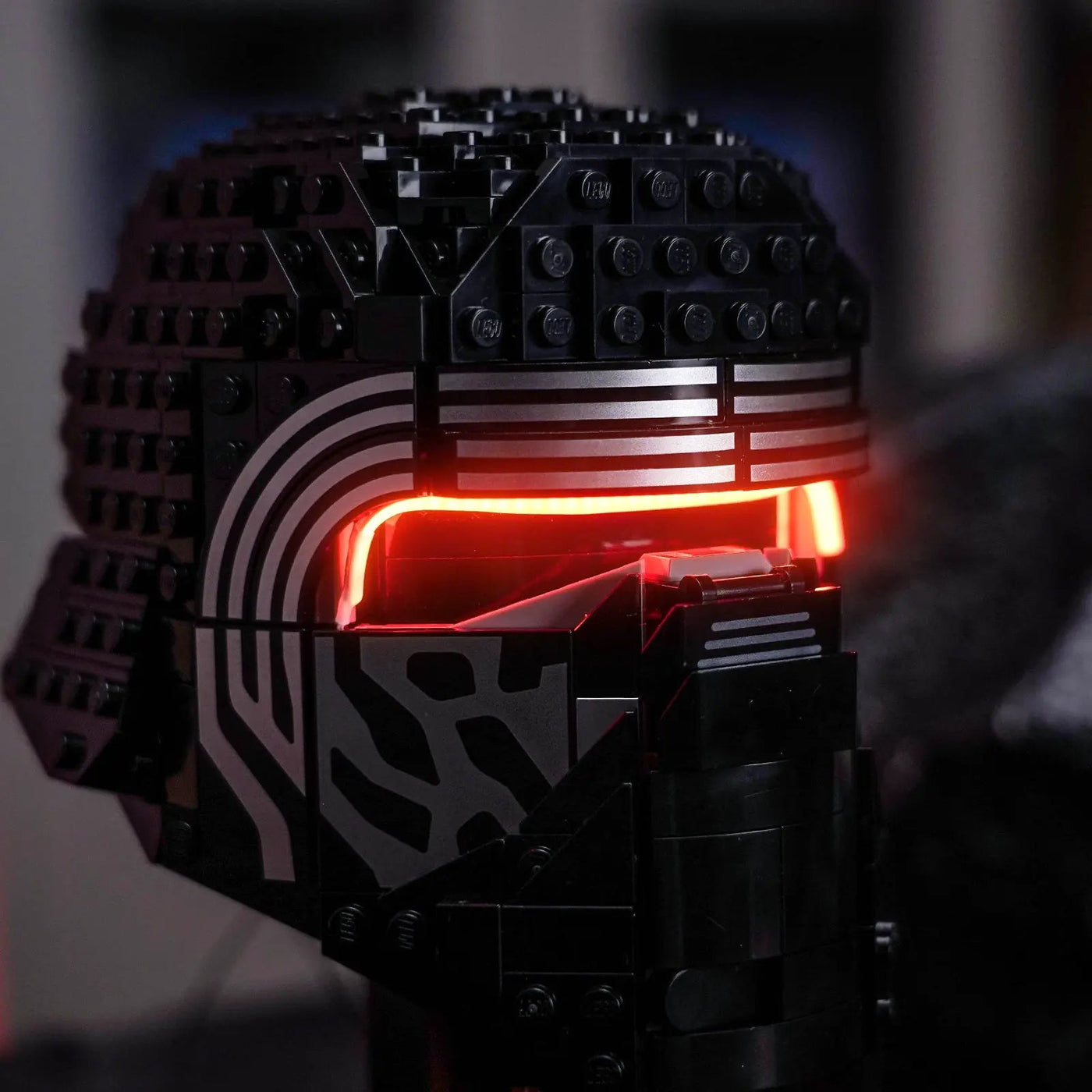 before-and-after lighting: Bright My Bricks USB-powered LED light kit for LEGO® Star Wars Kylo Ren Helmet #75415