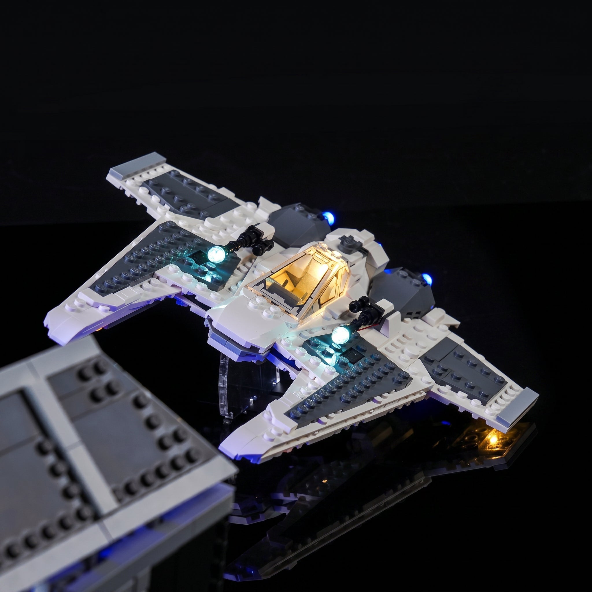 Light_Kit_for_LEGO_Star_Wars_Mandalorian_Fang_Fighter_vs_TIE_Interceptor_75348_Bright_My_Bricks_17