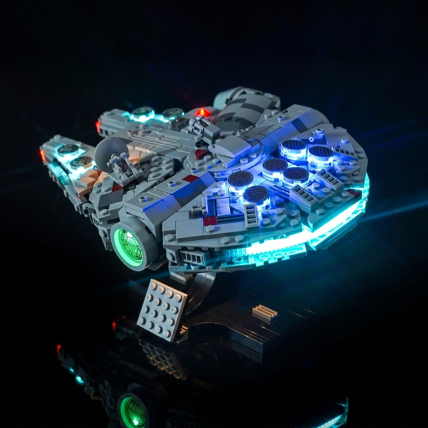 display lighting in a dark room: Bright My Bricks premium LED light kit for LEGO® Star Wars Millennium Falcon #75375