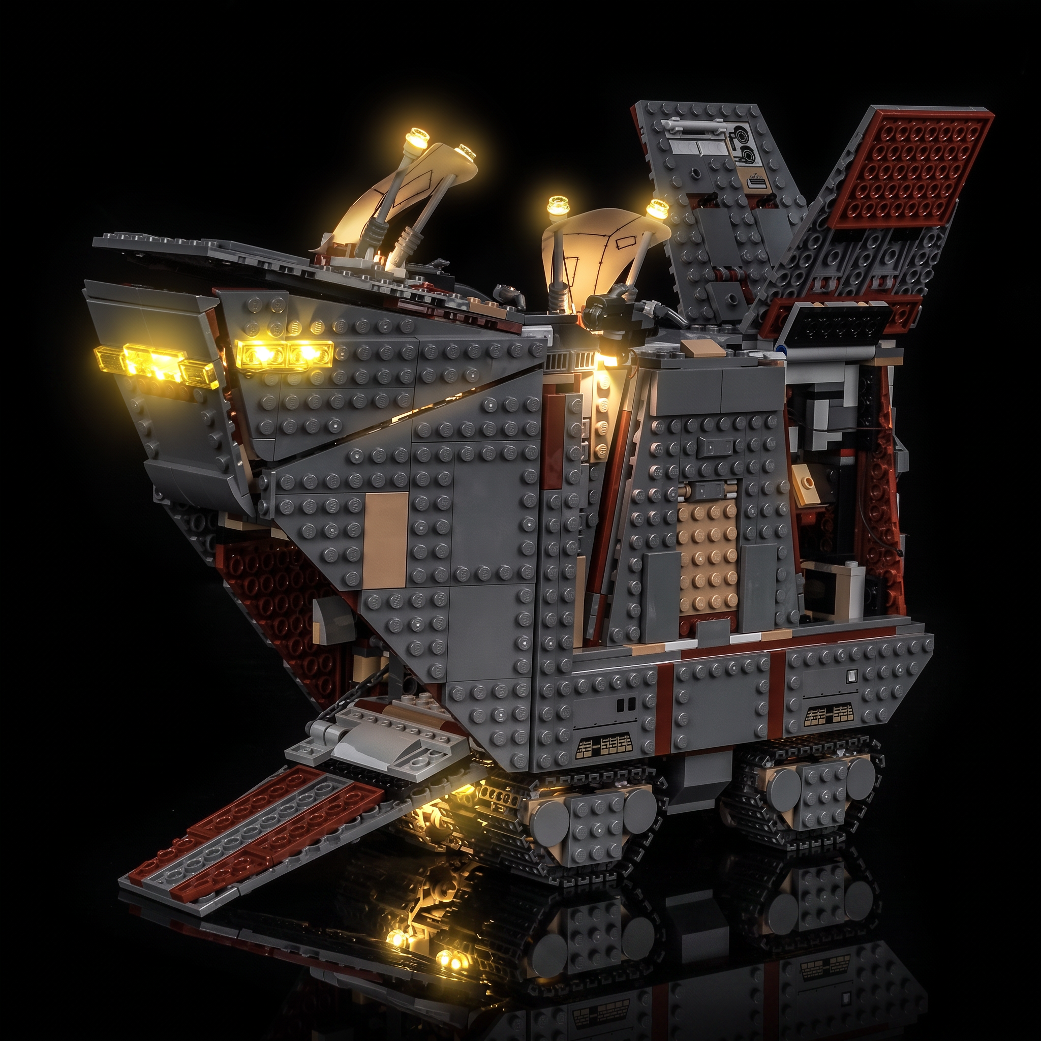 light kit for LEGO® Star Wars Offworld Sandcrawler and Mudhorn #75453, illuminated at night