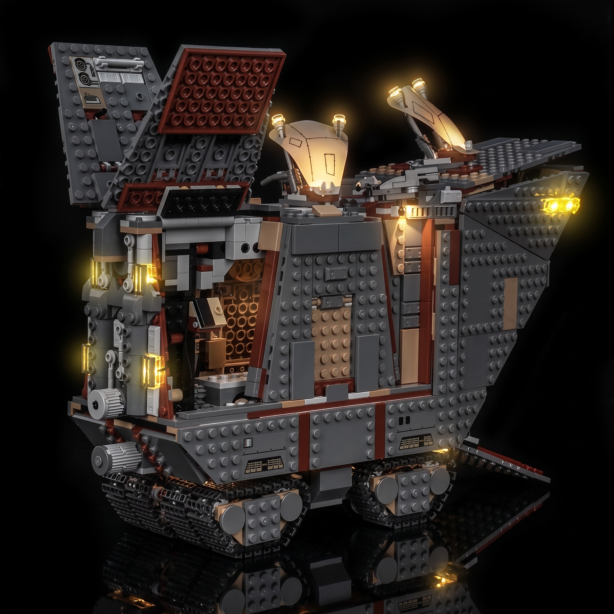 LEGO® Star Wars Offworld Sandcrawler and Mudhorn #75453 lighting effect on the build, with the premium LED light kit