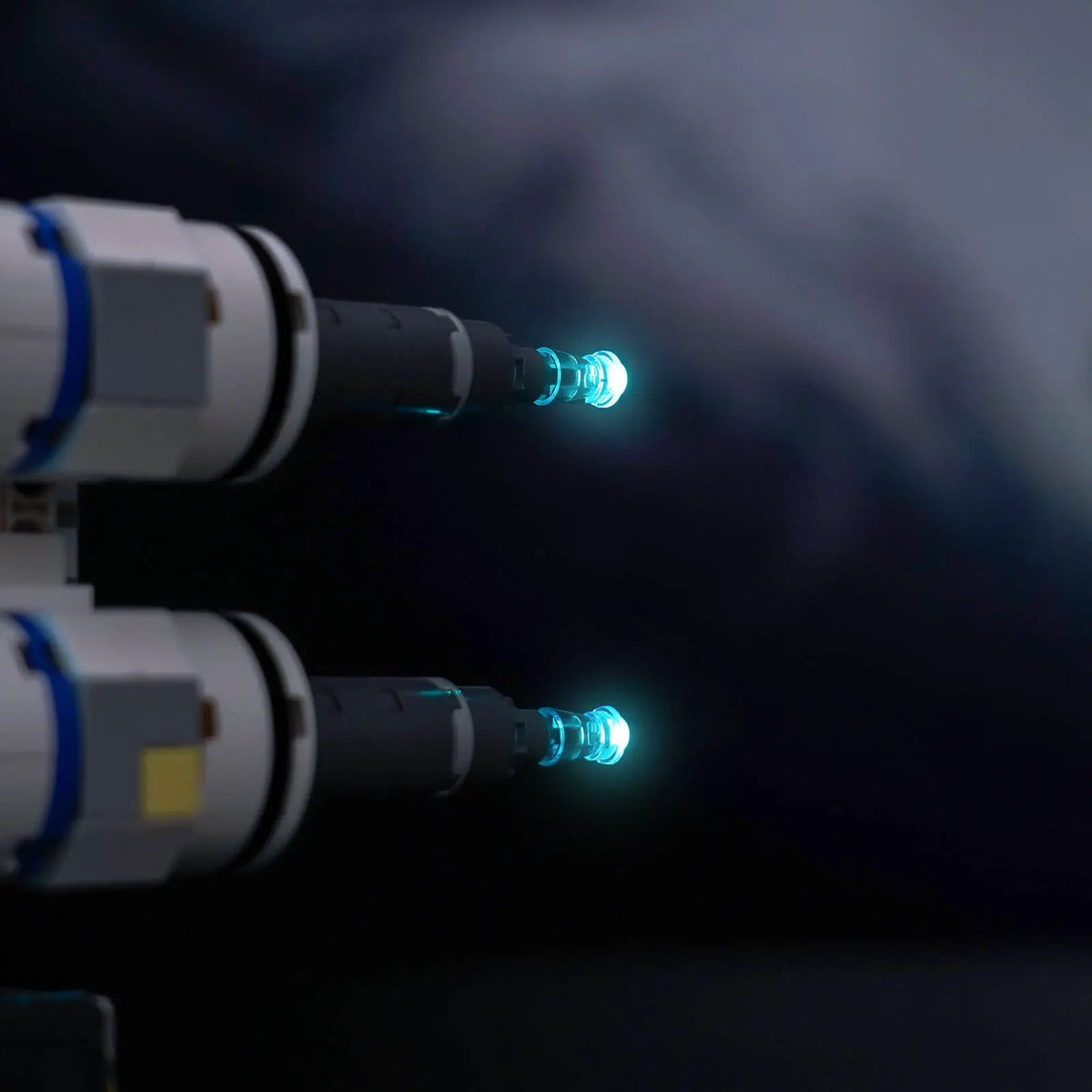 LEGO® Star Wars Rebel U-Wing Starfighter #75399 — showcase lighting view (display light kit)