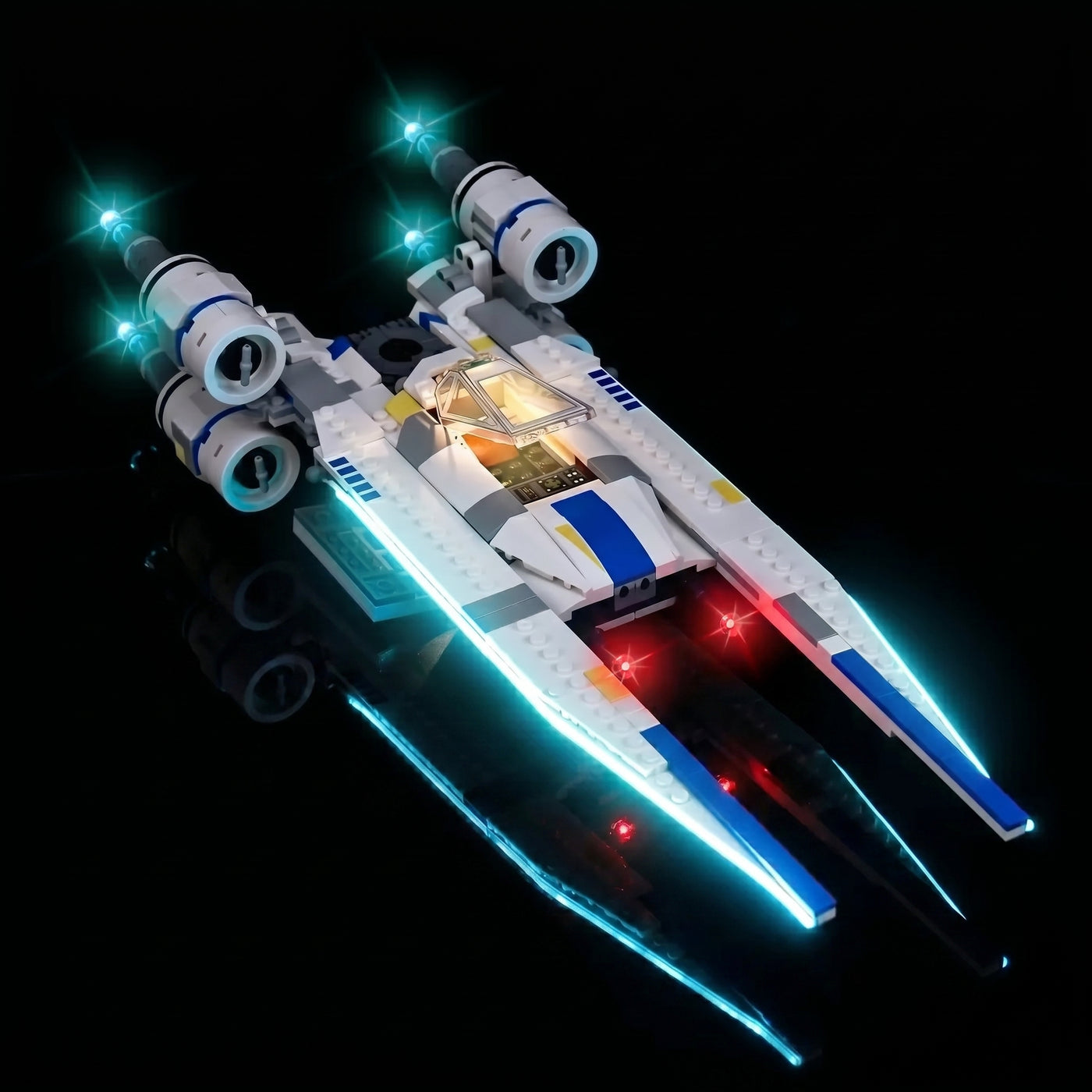 LEGO® Star Wars Rebel U-Wing Starfighter #75399 lighting effect on the build, with the LED lighting kit