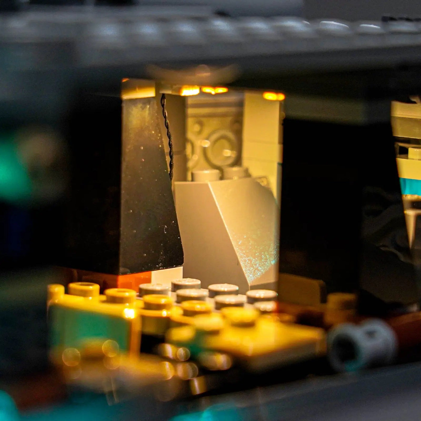 brightened interior detail: Bright My Bricks custom LED lighting for LEGO® Star Wars Republic Juggernaut #75413