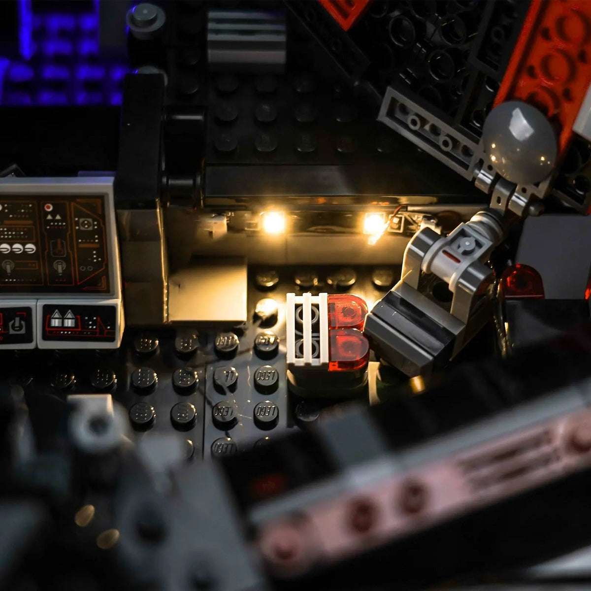 before-and-after lighting: Bright My Bricks DIY LED light kit for LEGO® Star Wars The Dark Falcon #75389