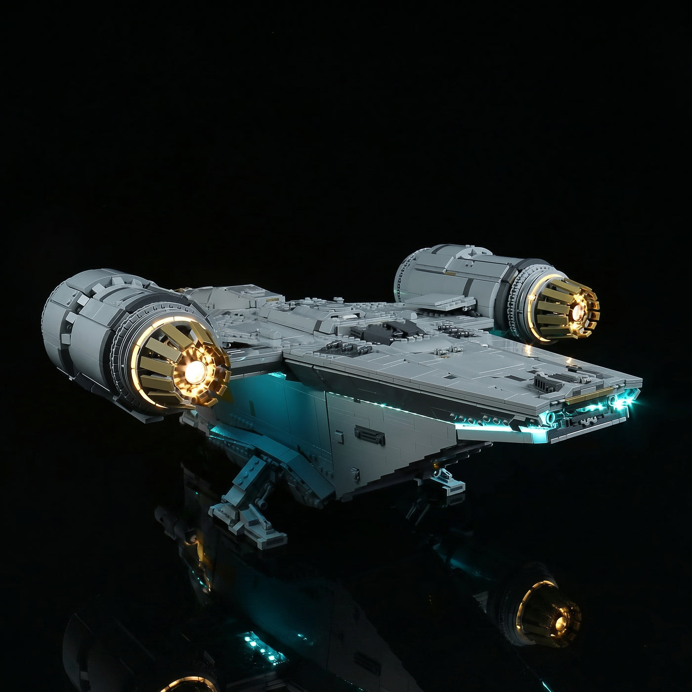 LEGO® Star Wars The Razor Crest #75331 — LED strips and bricks detail (RGB LED light kit)