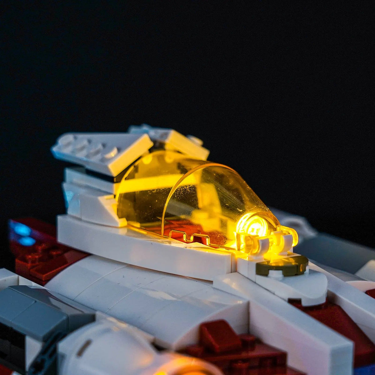 installed and glowing: Bright My Bricks light kit for LEGO® Star Wars V-19 Torrent Starfighter #75432