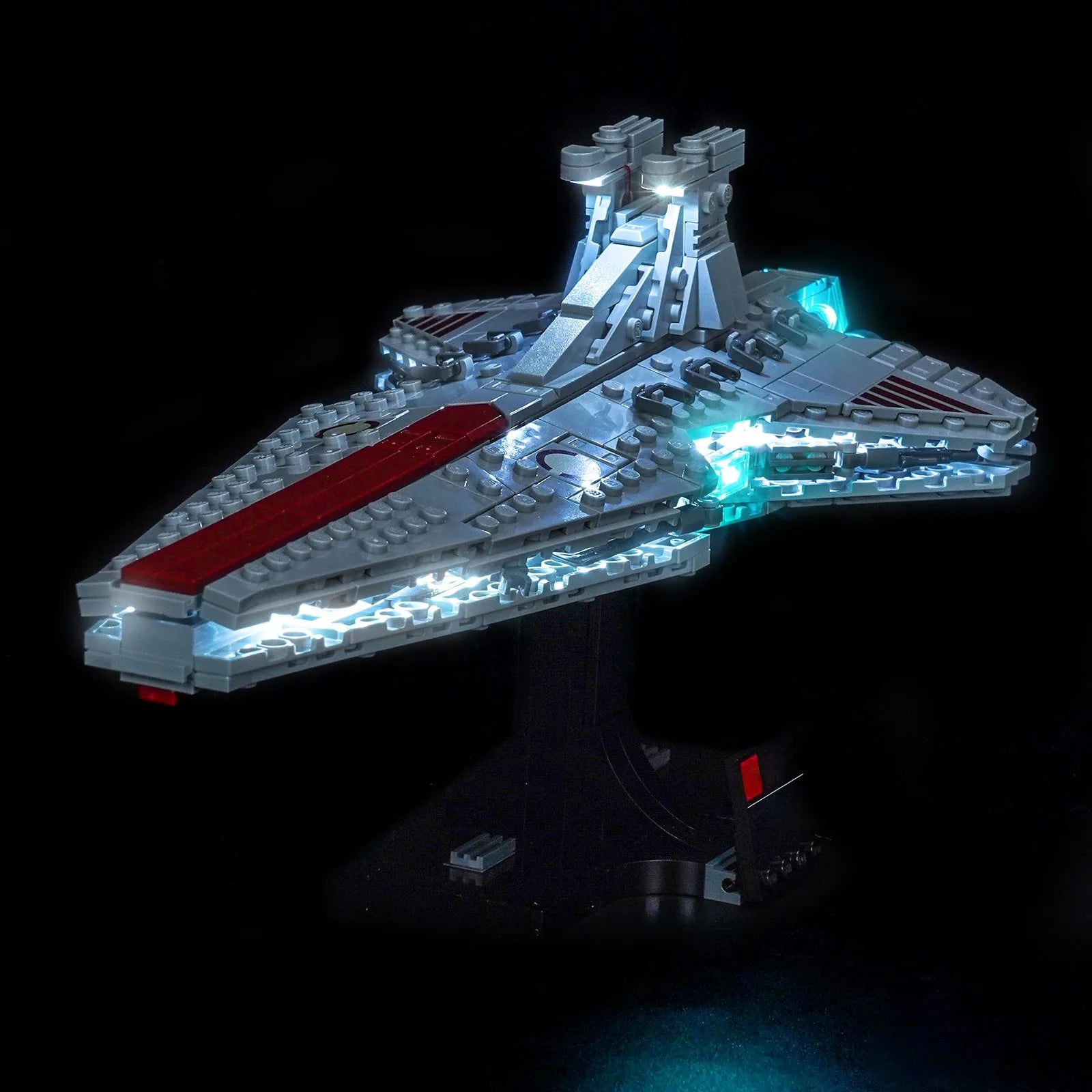 USB-powered LED light kit for LEGO® Star Wars Venator-Class Attack Cruiser #75441, illuminated at night
