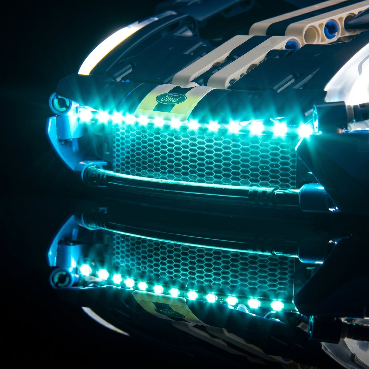 Bright My Bricks DIY LED light kit for LEGO® Technic 2022 Ford GT #42154 — lighting effect on the build