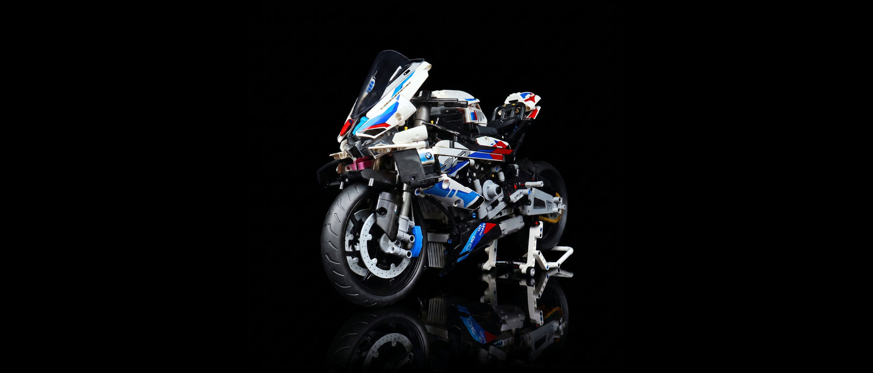 LED-Beleuchtungsset für LEGO® BMW M 1000 RR #42130 — standard build, without the LED light kit
