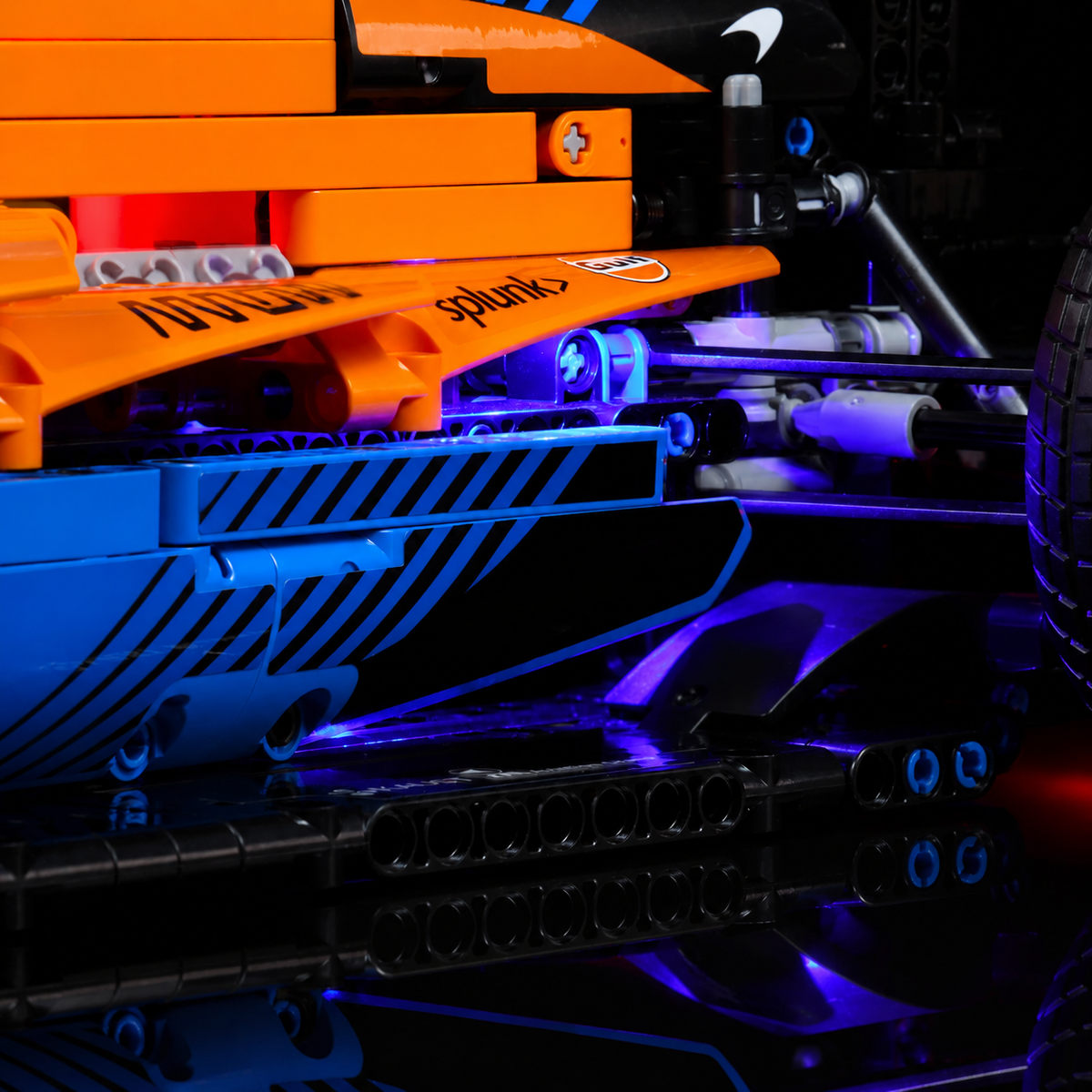 Light_Kit_for_LEGO_Technic_McLaren_Formula_1_Race_Car_42141_Bright_My_Bricks_14