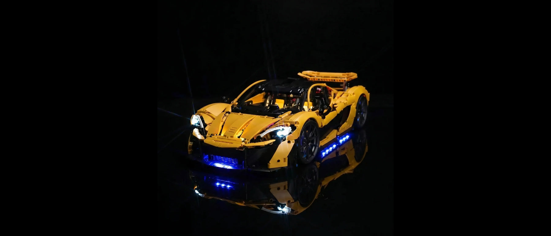 LED-Beleuchtungsset für LEGO® McLaren P1™ #42172 — lit with the LED light kit