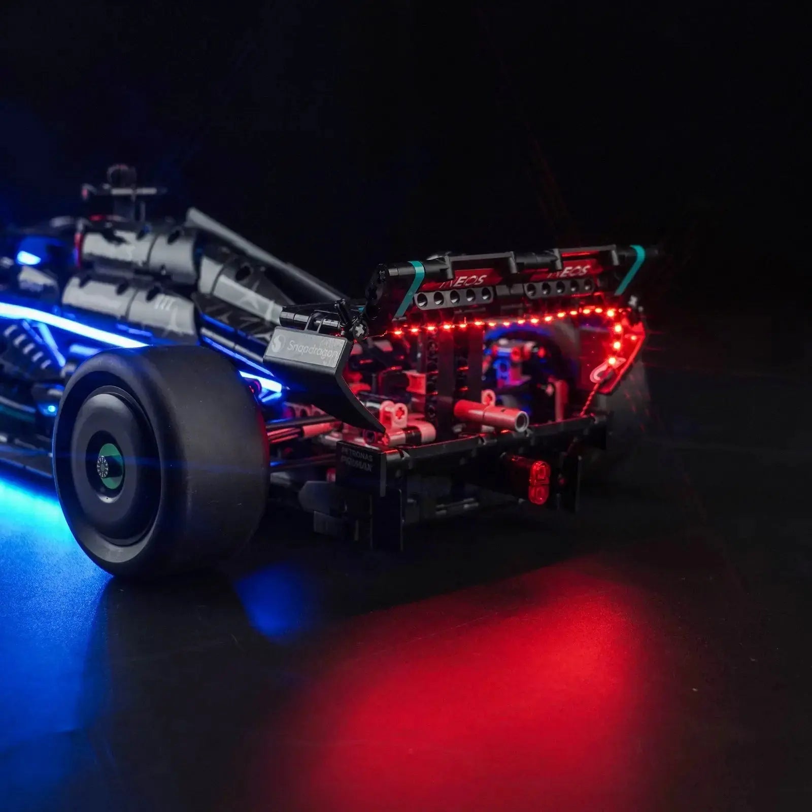 LEGO Technic Mercedes-AMG F1 W14 E Performance #42171 LED lighting detail