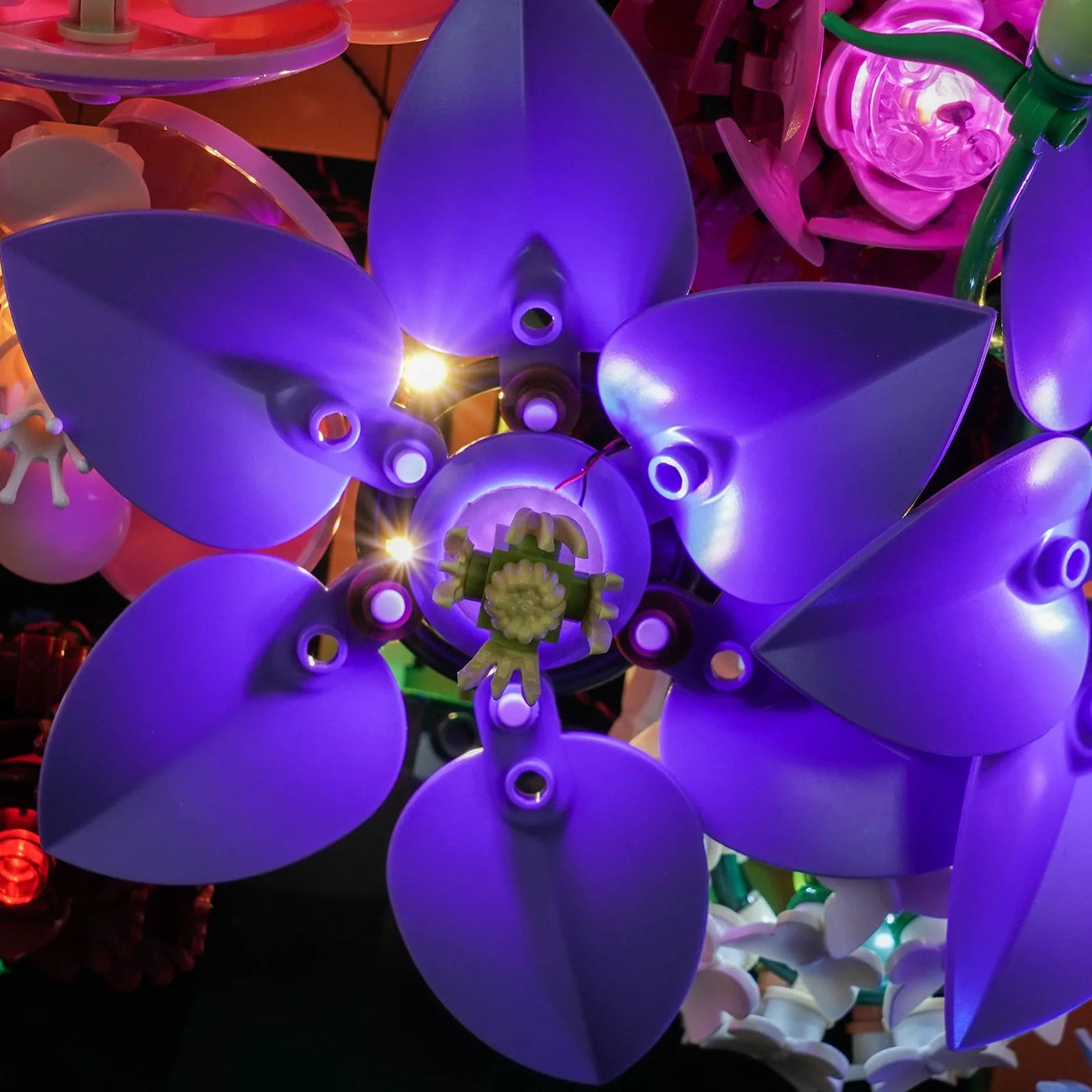 LEGO® The Botanical Collection Flower Wall #11503 — LED kit powered on (USB-powered LED light kit)