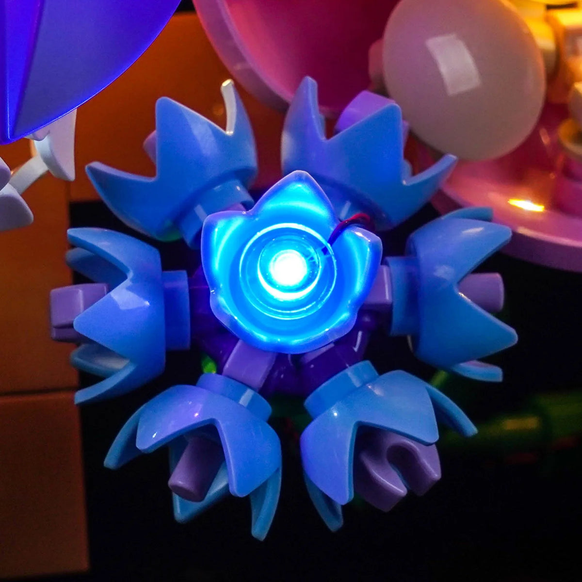 Bright My Bricks DIY LED light kit for LEGO® The Botanical Collection Flower Wall #11503 — lighting effect on the build