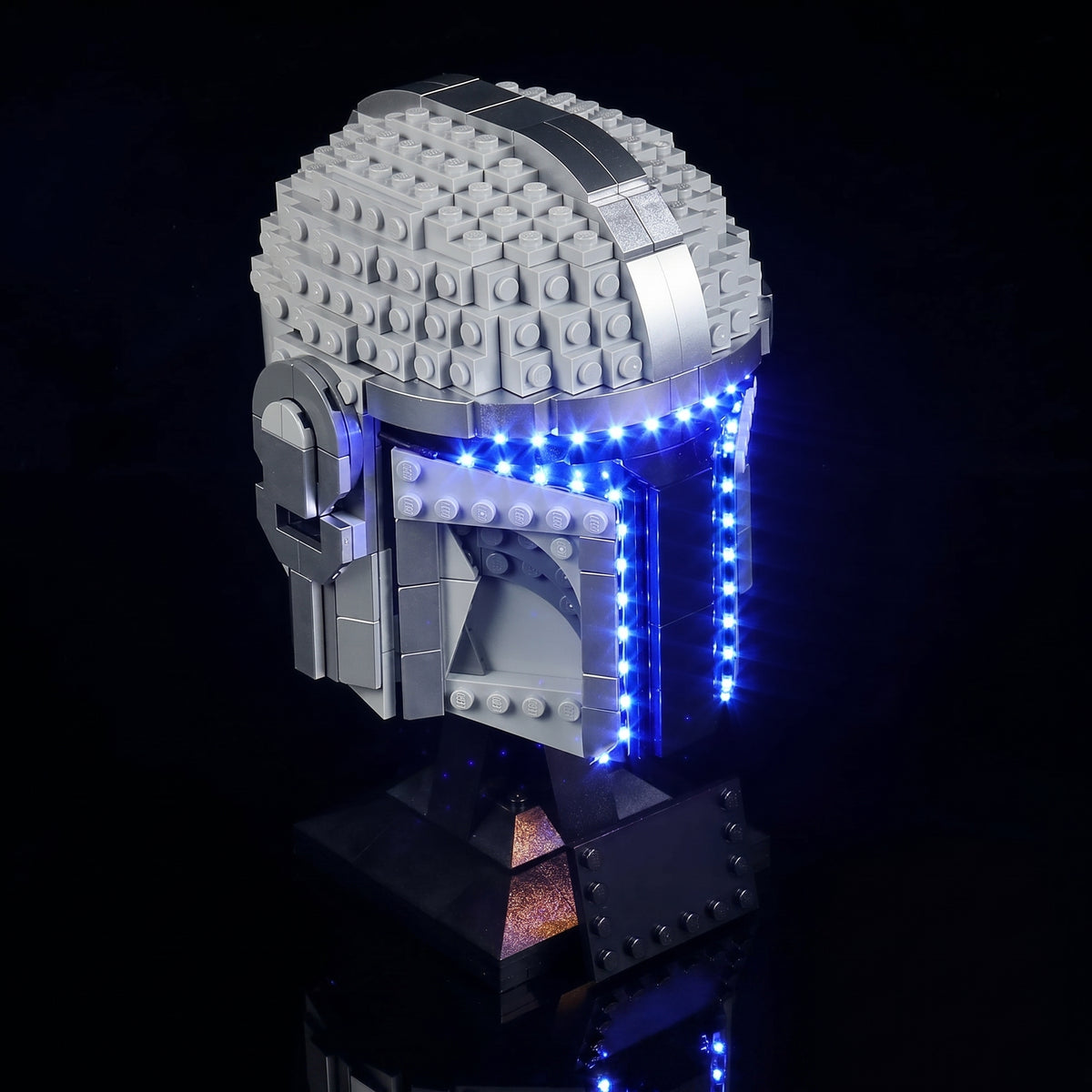 LEGO® The Mandalorian Helmet #75328 — close-up of the LED lighting detail (light kit)
