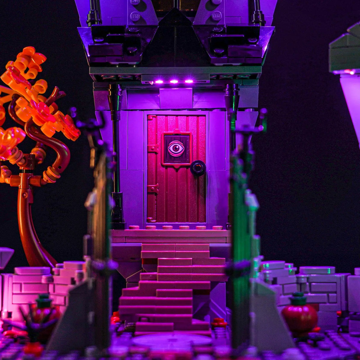 front view fully lit: Bright My Bricks display light kit for LEGO® The Nightmare Before Christmas #21351